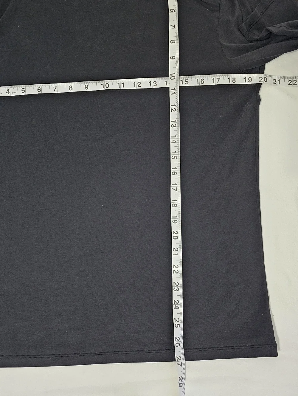Lululemon Black Long Sleeve Crewneck Top Size M Athleisure Minimalist Activewear - Picture 7 of 7